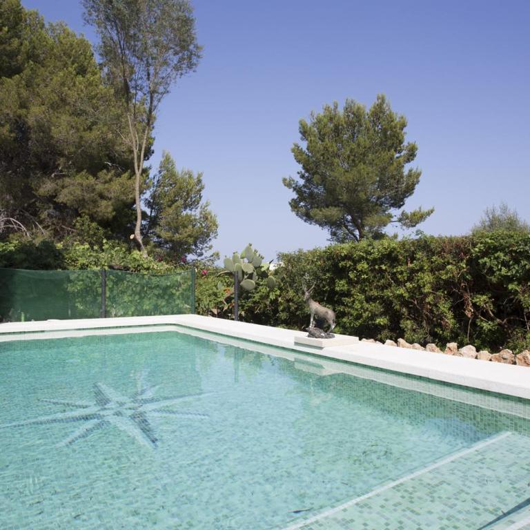 AGUAIT II - VILLA WITH PRIVATE MOUNTAIN PATH-BEACH APPROX 5 MIN WALKING BEACH,property belong Puerto Pollensa Villas and apartments - Villa - 5