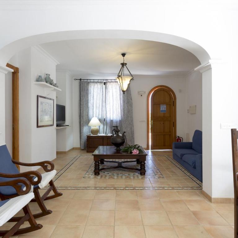 AGUAIT II - VILLA WITH PRIVATE MOUNTAIN PATH-BEACH APPROX 5 MIN WALKING BEACH,property belong Puerto Pollensa Villas and apartments - Villa - 26