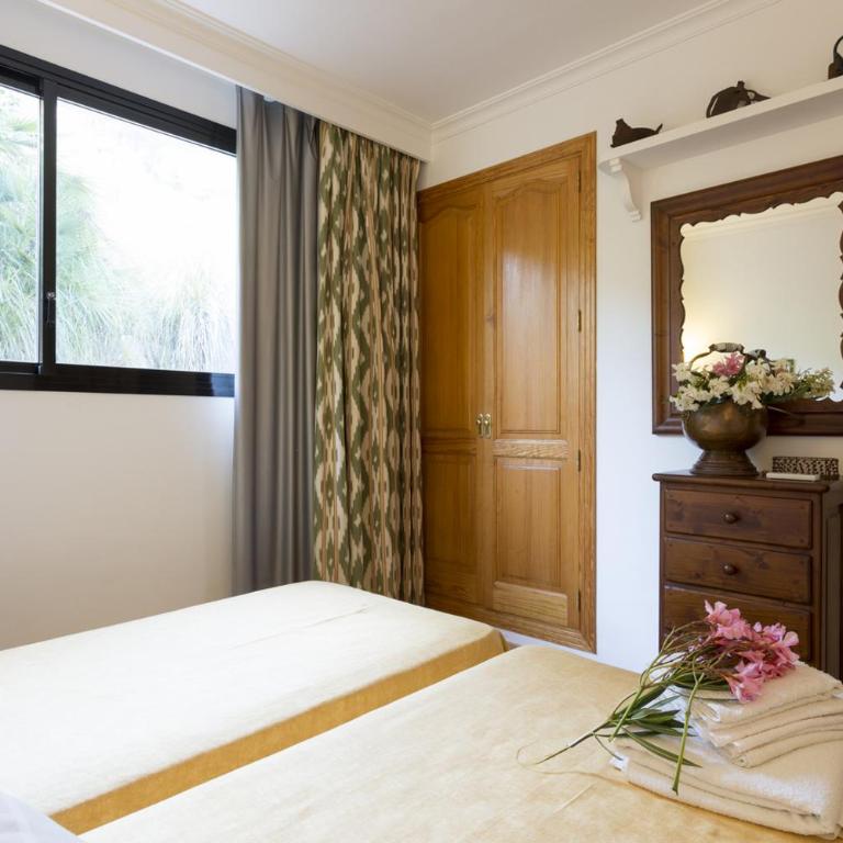 AGUAIT II - VILLA WITH PRIVATE MOUNTAIN PATH-BEACH APPROX 5 MIN WALKING BEACH,property belong Puerto Pollensa Villas and apartments - Villa - 24