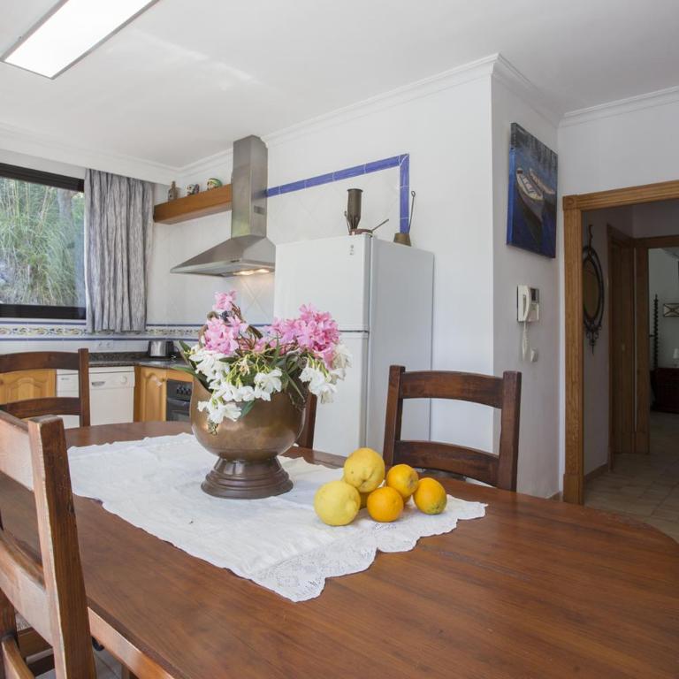 AGUAIT II - VILLA WITH PRIVATE MOUNTAIN PATH-BEACH APPROX 5 MIN WALKING BEACH,property belong Puerto Pollensa Villas and apartments - Villa - 28
