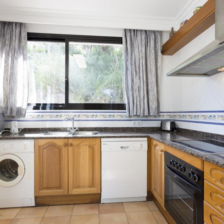 AGUAIT II - VILLA WITH PRIVATE MOUNTAIN PATH-BEACH APPROX 5 MIN WALKING BEACH,property belong Puerto Pollensa Villas and apartments - Villa - 10