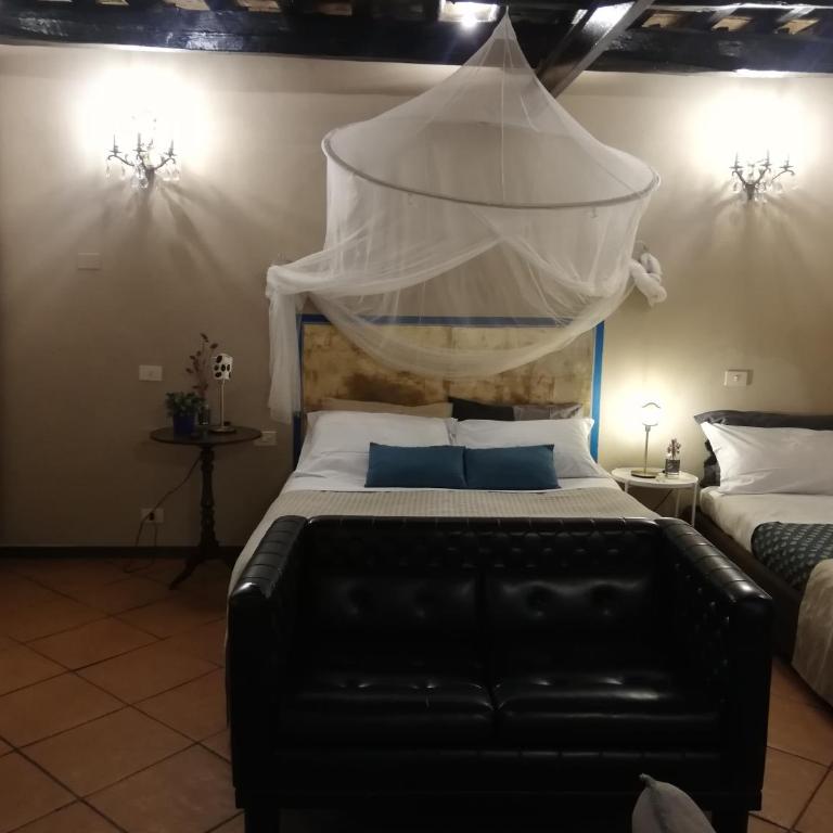 Apartments Campo de Fiori - One-Bedroom House - 10