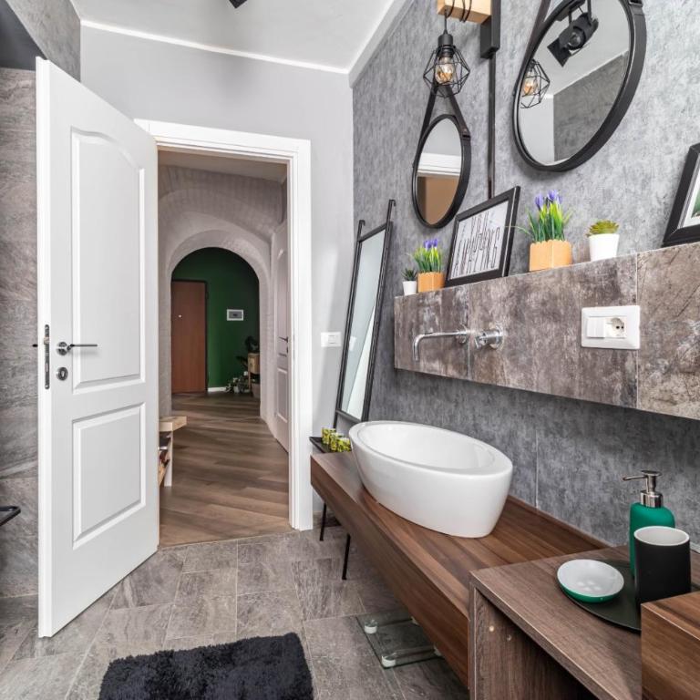 Nico's House City Center - Two-Bedroom Apartment - 18