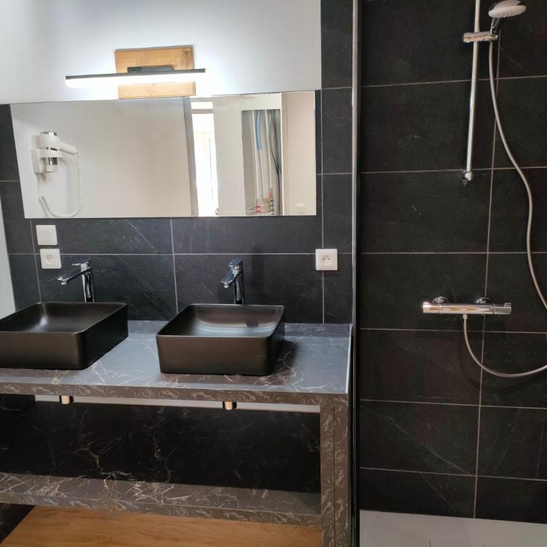 Le Panoramique du Plongeoir - T4 spacieux de 90m2 avec grande terrasse vue sur le lac de Serre Ponçon - Appartement 3 Chambres - 5