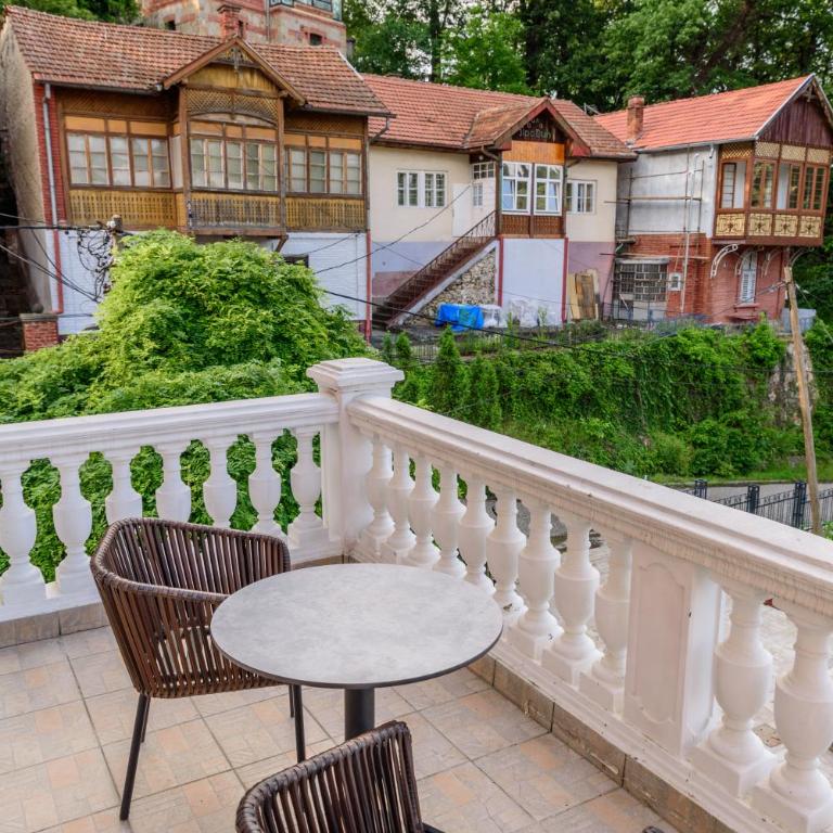 Emilia Lux Rooms - Porodična Soba sa Balkonom - 2
