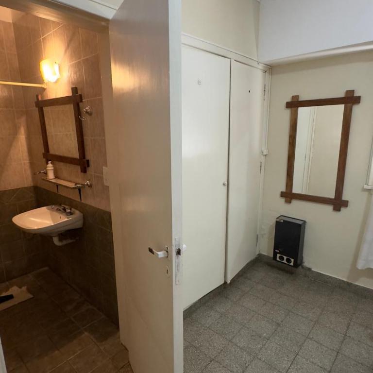 Verona Hostel - Deluxe Double Room with Shower - 2