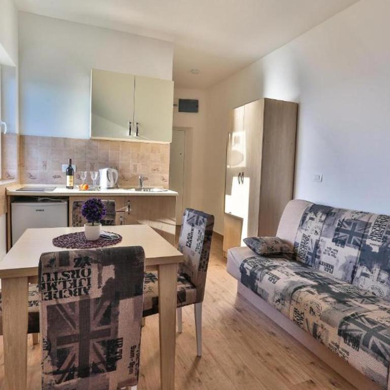 Buskovic Bella Vista - Studio with Sea View - 23