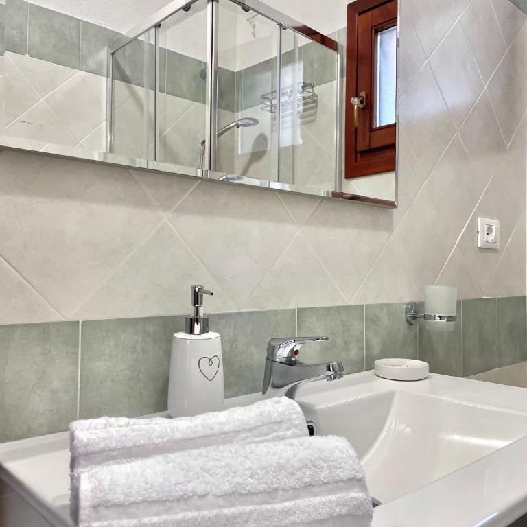 CASA GIULIA - Holiday Home - Appartamento con 1 Camera da Letto - 13
