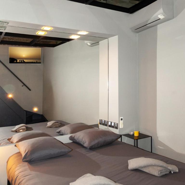 Loft atypique avec terrasse, calme et cosy - Appartement 1 Chambre - 25