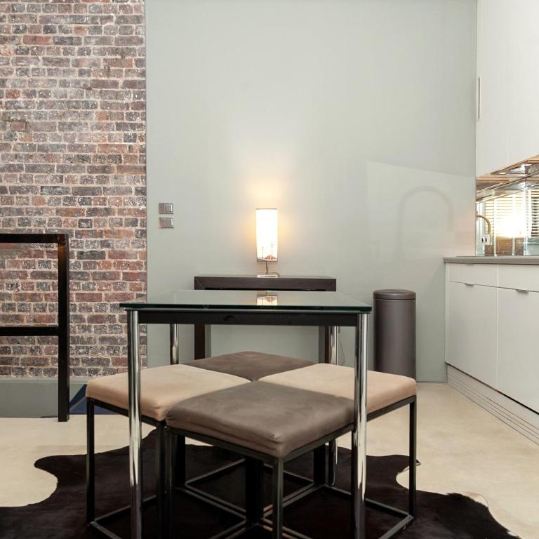 Loft atypique avec terrasse, calme et cosy - Appartement 1 Chambre - 22