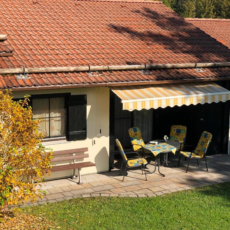 Lechbruck am See Feriendorf Hochbergle Haus 95 - Ferienhaus - 1