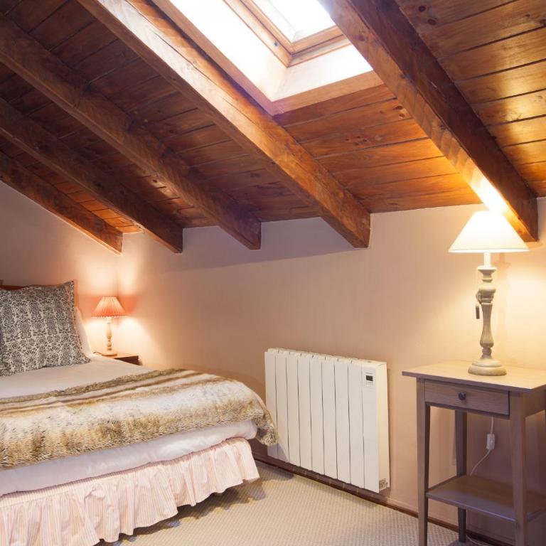 Tarter Chalets Apartaments - Two Bedroom Rustic Apartment with a Fireplace - 6