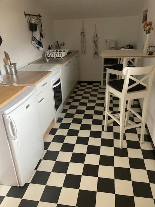 Große schöne Mansardenwohnung mit 2 Balkonen - Two-Bedroom Apartment - 19