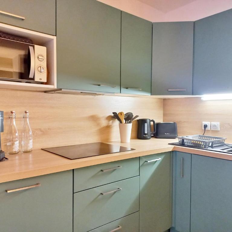 " Le Bleu Marine" Port Fréjus - Cosy T2- Clim & WIFI - Appartamento con 1 Camera da Letto - 12
