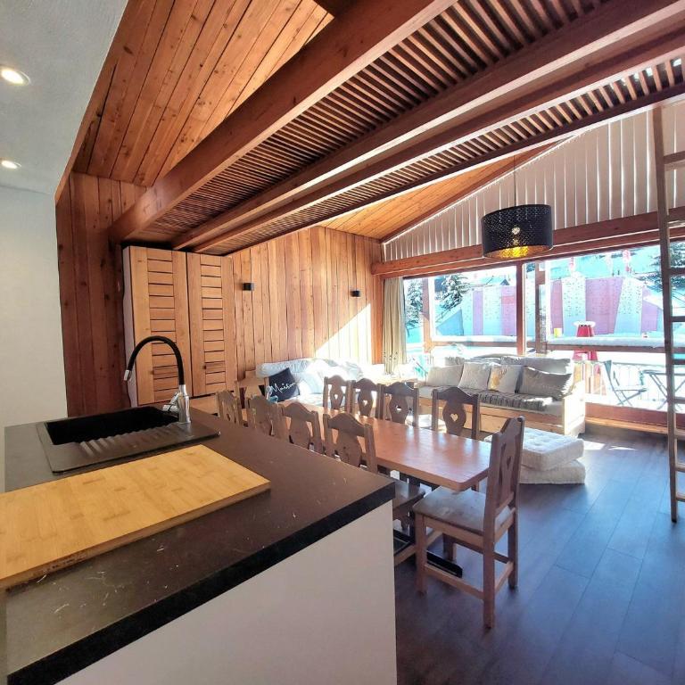 Appartement spacieux 9 pers. · Ski aux pieds · Wifi inclus - FR-1-346-553 - Appartement - 12