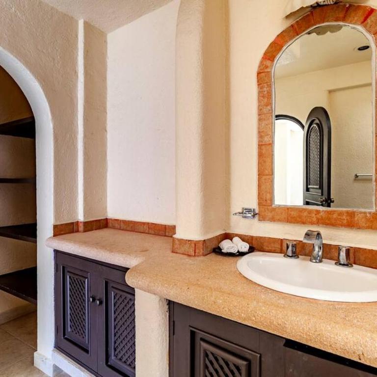 Preciosa Villa en Marina Las Brisas - Casa de 5 dormitorios - 17
