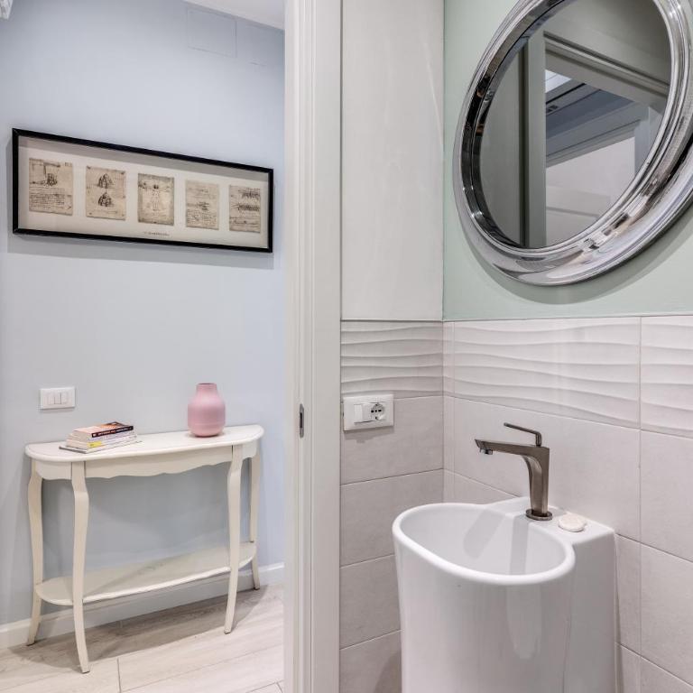 AwesHomeitaly - The Wonder Apartment - Two-Bedroom Apartment - 12