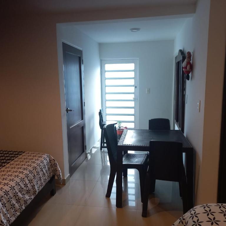 Hospedaje Dado - Habitación Doble con baño privado - 8