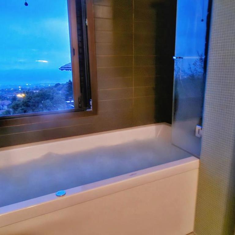 Rahal Etna Luxury Retreat- Private Heated Jacuzzi 98F & Infinity Pool - Appartamento con 2 Camere da Letto e Piscina in Comune - 21