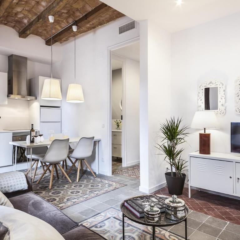 Aspasios Charming Flats - Two-Bedroom Apartment with Terrace - 8