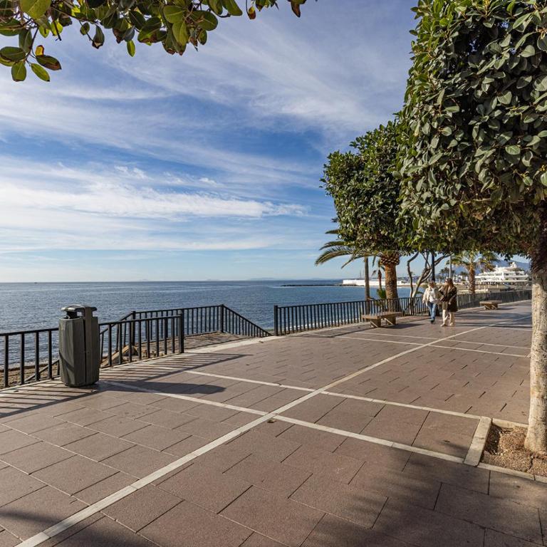 Stunning 1 bedroom Apartment in Marbella Centre - One-Bedroom Apartment - 33
