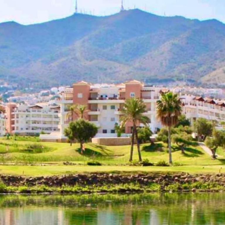Beautiful apartment with pools, playground and paddle tennis - Family friendly and near Vithas Hospital - Free parking in garage - Three-Bedroom Apartment - 10
