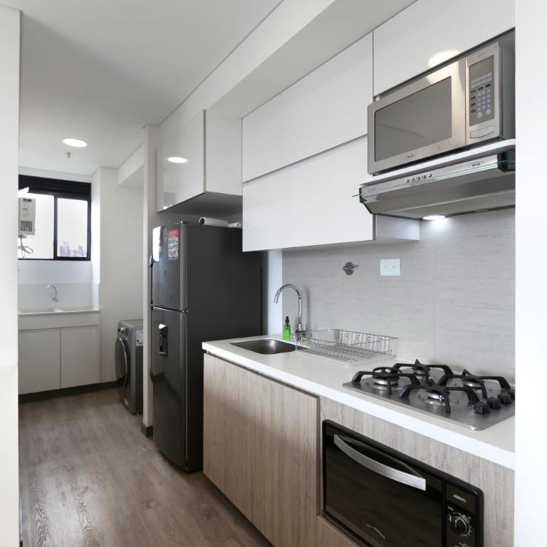 Moderna y cómoda suite Gym y Pool El Poblado 1002 - Apartamento de 2 dormitorios - 5