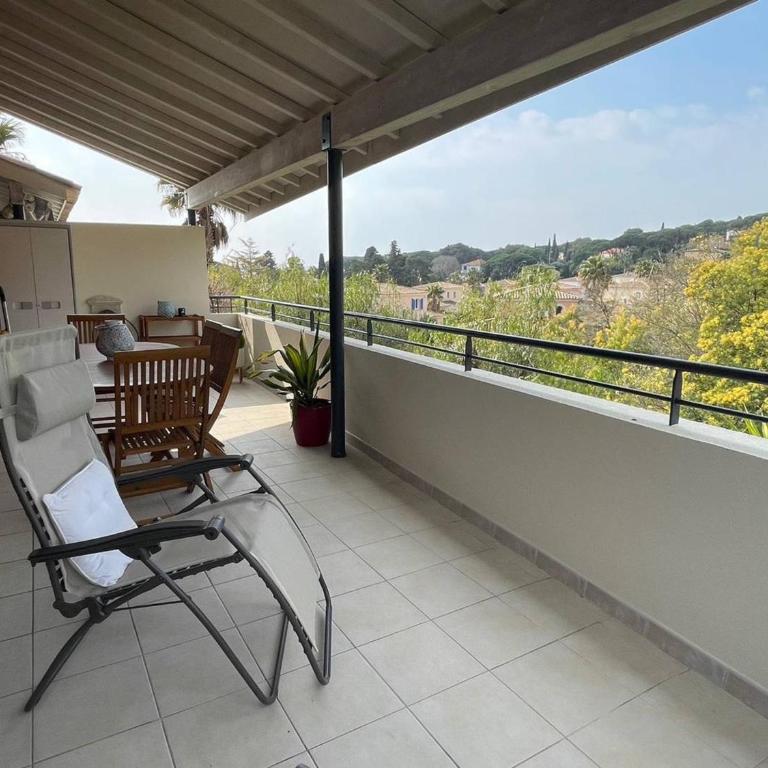 Appartement 2 chambres + mezzanine, proche plage, climatisé, terrasse, parking réservé - FR-1-768-61 - Appartement - 2