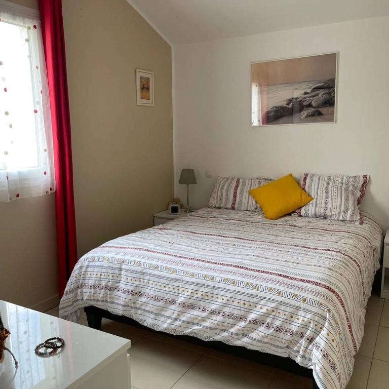 Appartement 2 chambres + mezzanine, proche plage, climatisé, terrasse, parking réservé - FR-1-768-61 - Appartement - 8