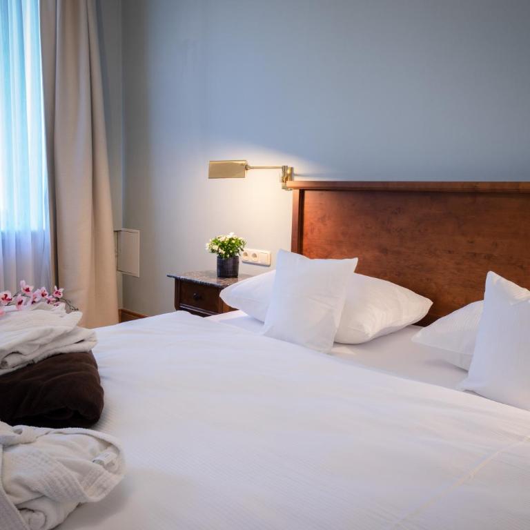 Alpenstadthotels - Doppelzimmer im Nebengebäude Villa Erika - 1