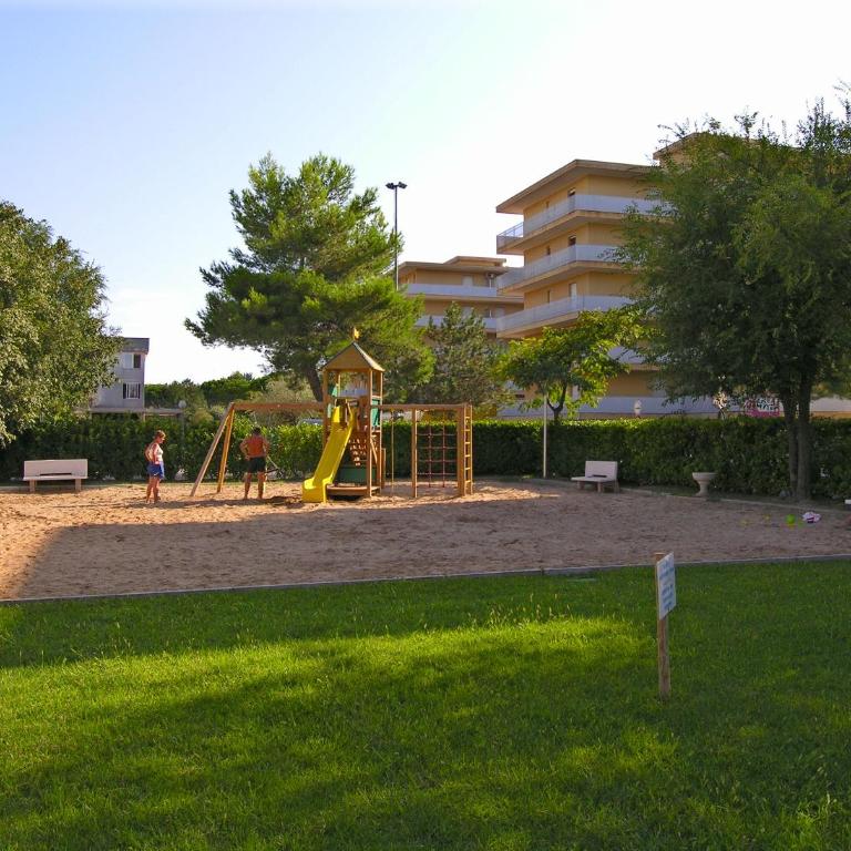 Residence Valbella - Monolocale con Vista Piscina (4 Adulti) - 3