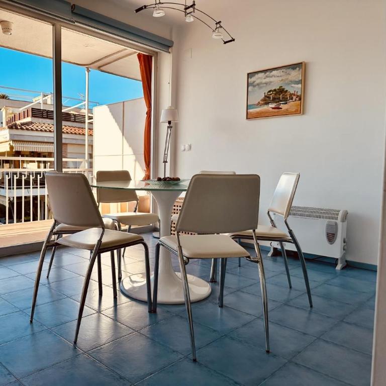 LETS HOLIDAYS Apartment with terrace near beach 2 - Apartamento - 5