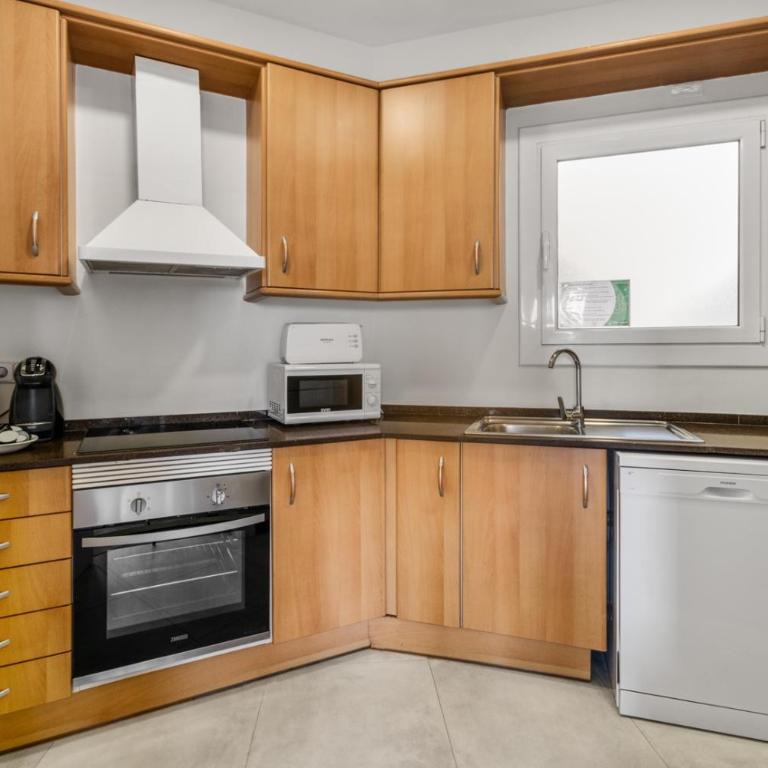 Suite Home Sagrada Familia - Apartment with Private Terrace (8 Adults) - Penthouse with Sagrada Familia view - 12