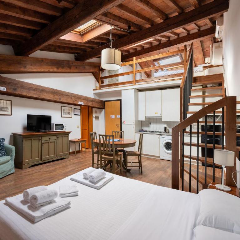 Era Rental Apartments - Monolocale su 2 Livelli - 2