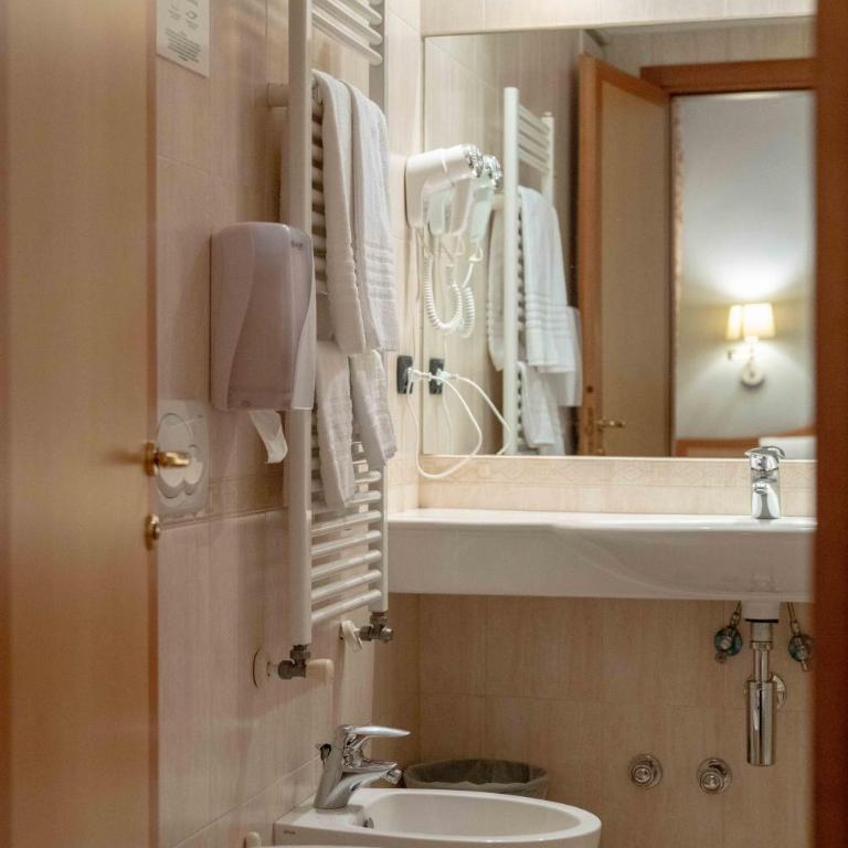 Hotel Bologna - Chambre Double ou Lits Jumeaux - 1