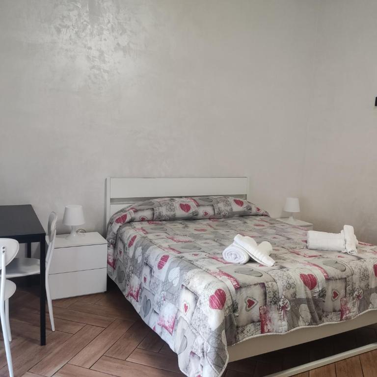 Cuscino e Cornetto - Camera Familiare con Bagno Privato - 26
