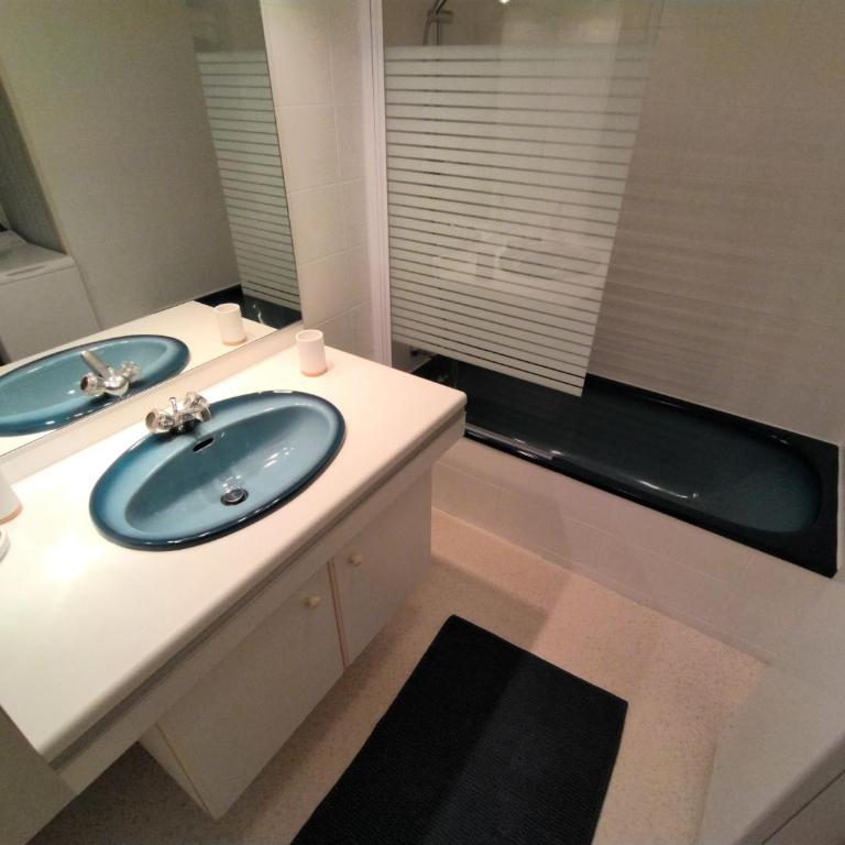 Charmant Duplex Quartier de la Chaume - 5 pers - Apartment - 8