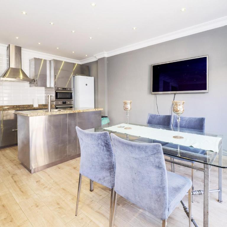 Cubo's Beach Side Apartment at La Cala - Apartamento - 11