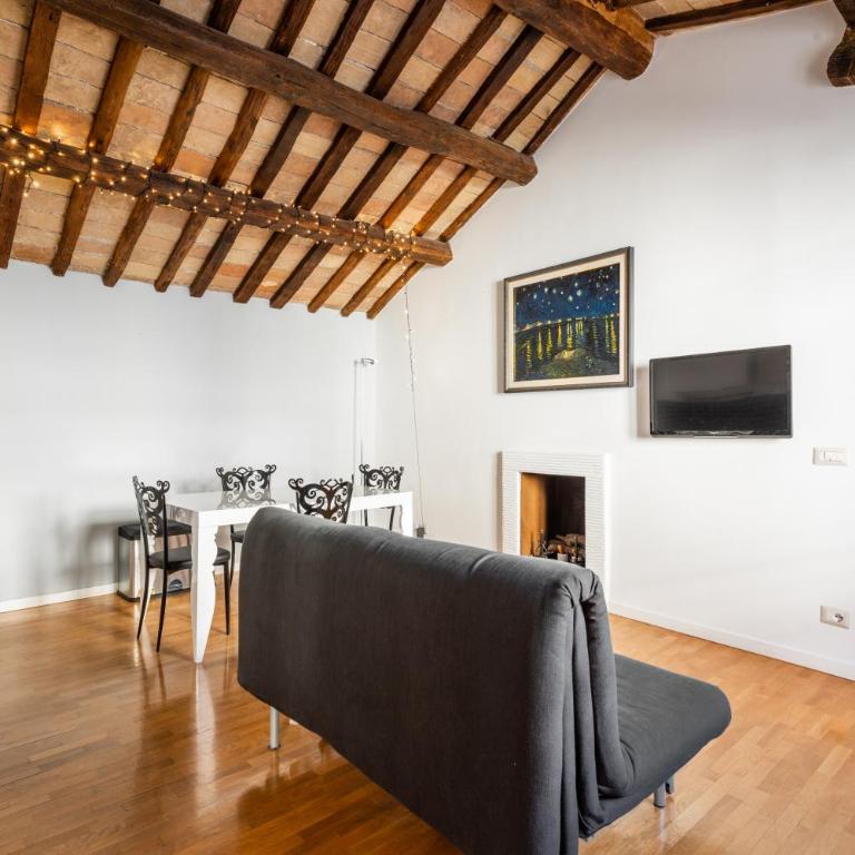 Pavone Centre Romantic Apartment - Appartamento con 1 Camera da Letto - 10