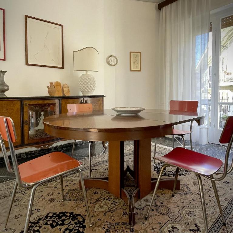 Sulle vie delle Cinque Terre, nel centro storico di Spezia! - Three-Bedroom Apartment - 60