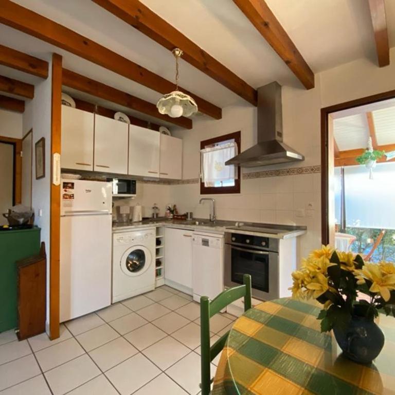 Villa 3 chambres avec parking et accès piscine - FR-1-413-106 - Villa - 11