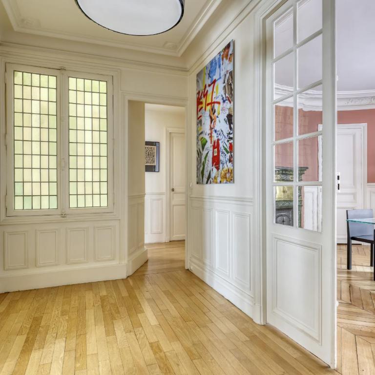 Gorgeous and large flat in the heart of Paris 09 - Apartamento Superior - 18