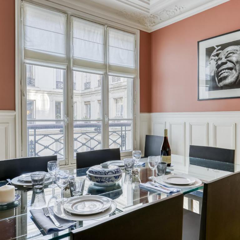 Gorgeous and large flat in the heart of Paris 09 - Apartamento Superior - 12