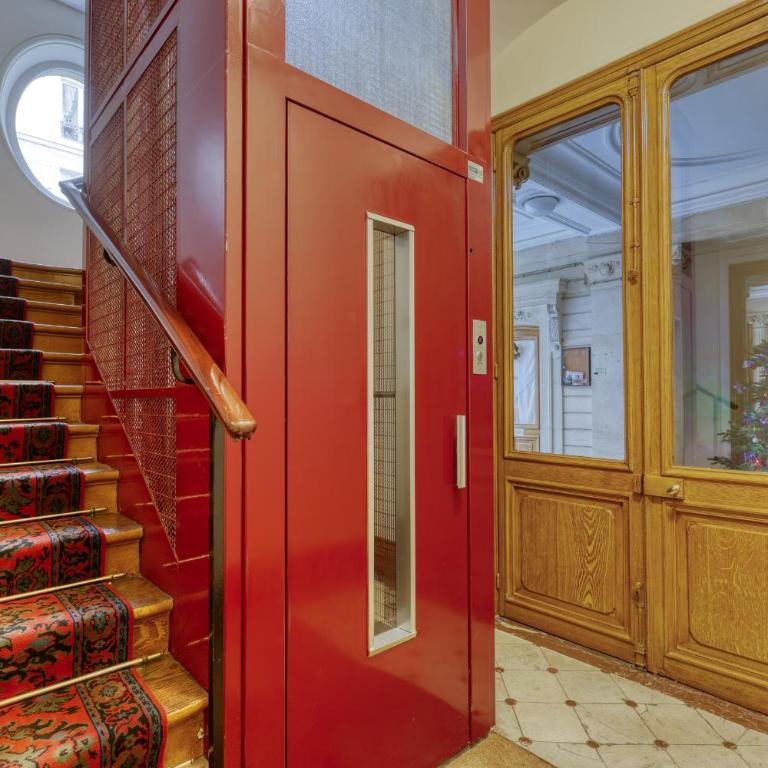 Gorgeous and large flat in the heart of Paris 09 - Apartamento Superior - 27