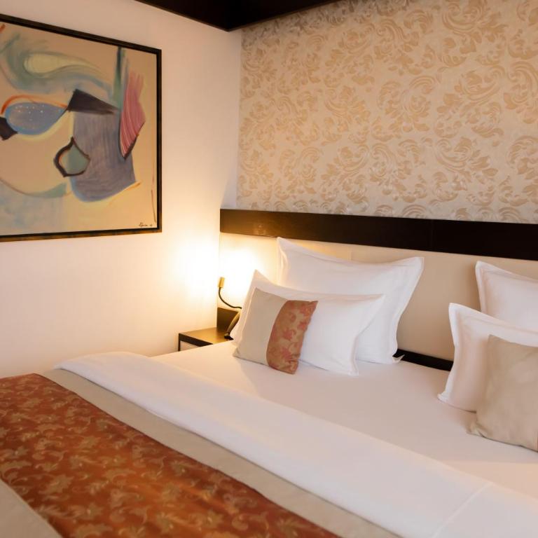 Malak Regency Hotel - Klasična Dvokrevetna Soba sa Bračnim Krevetom - 5