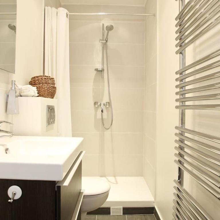 PARIS SOUS LES TOITS - Appartement 2 Chambres - 21