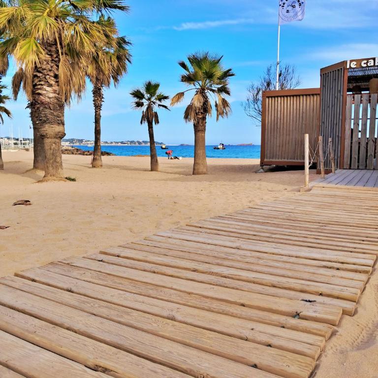 " Le Beausoleil 2" T3-Base Nature-Plages-Clim-wifi - Two-Bedroom Apartment - 6