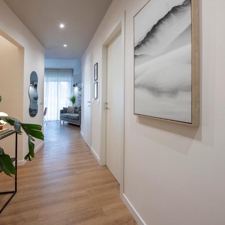 223 - Ma & Ma Luxury Apartment 1 grande - 500metri da mare e spiaggia, vicino alla Baia del Silenzio - PARCHEGGIO GRATIS PRIVATO INCLUSO - Appartamento con 2 Camere da Letto - 12
