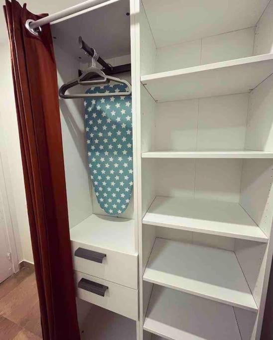 Studio lumineux à 2 mn à pied de la plage - Appartement 1 Chambre - 12