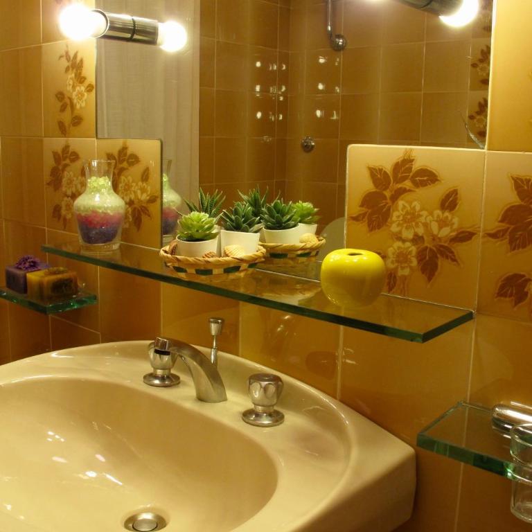 A casa di Andrea e Lucia - 2 Camere Private con Bagno in Comune - 7
